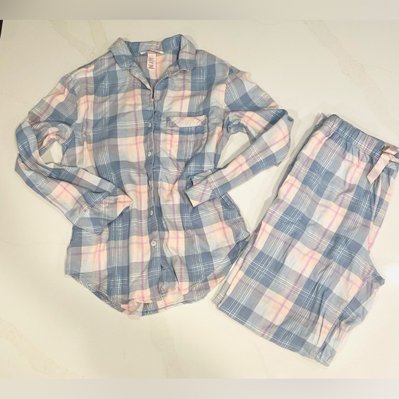 Victoria’s Secret Flannel Pajamas - Picture 1 of 5